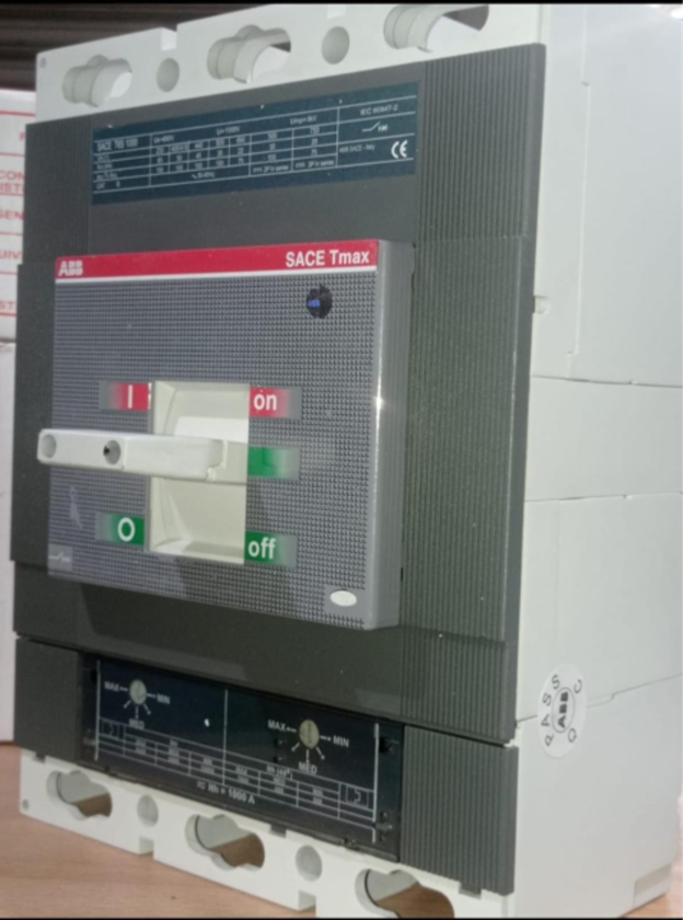 ABB Tmax T6S MCCB 3 Pole 630A-1000A 50kA heavy-duty circuit breaker.