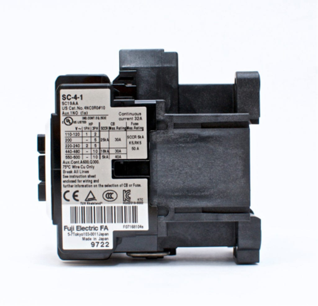 Fuji SC-4-1 contactor 32A 11kW 15HP 3 Pole for motor control.